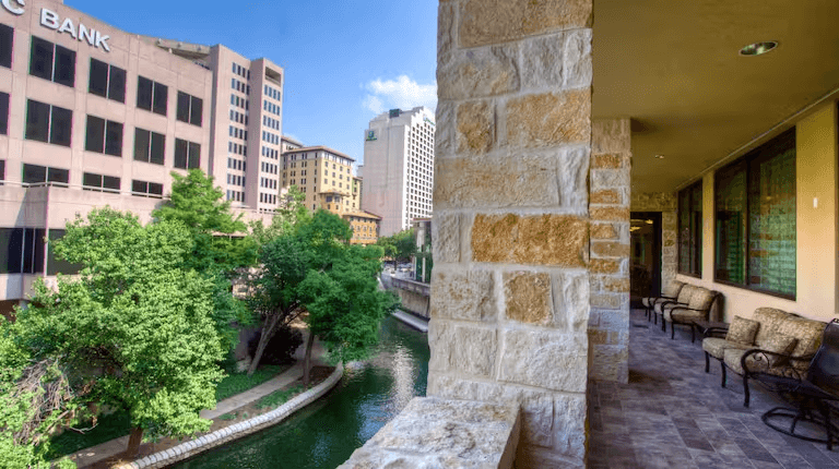 Embassy Suites Riverwalk